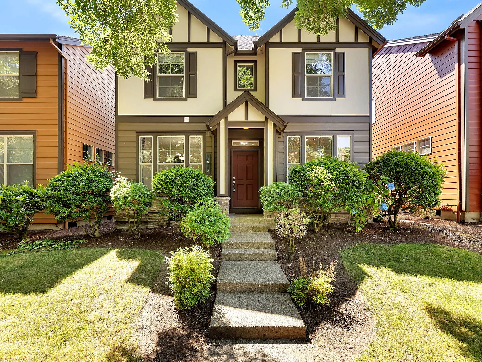 3 bed, 1958 sqft, $3,295 — Photo 1