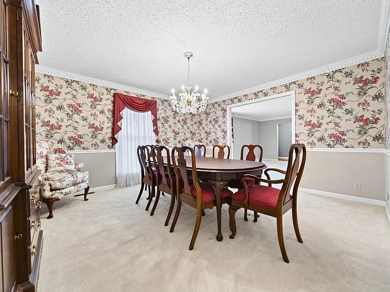 120 Briarwood Dr — Photo 25