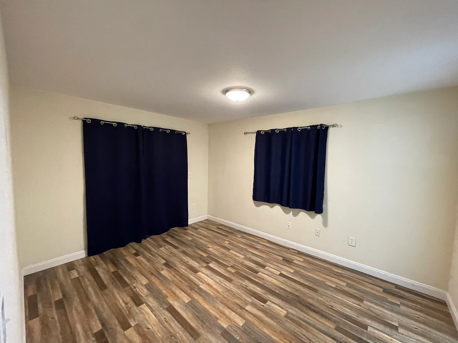 2 bed, 1000 sqft, $2,900 — Photo 3