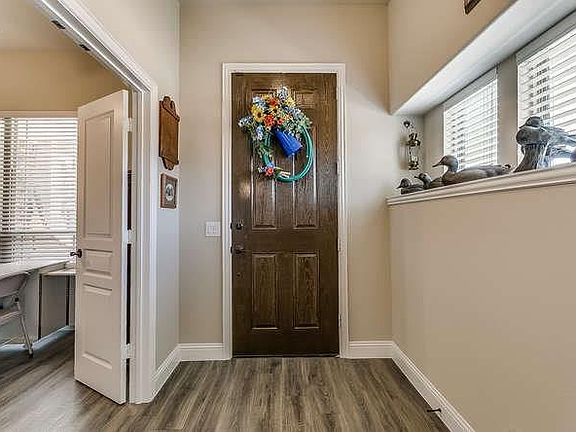 4th image of 116 Cimmaron Ct
