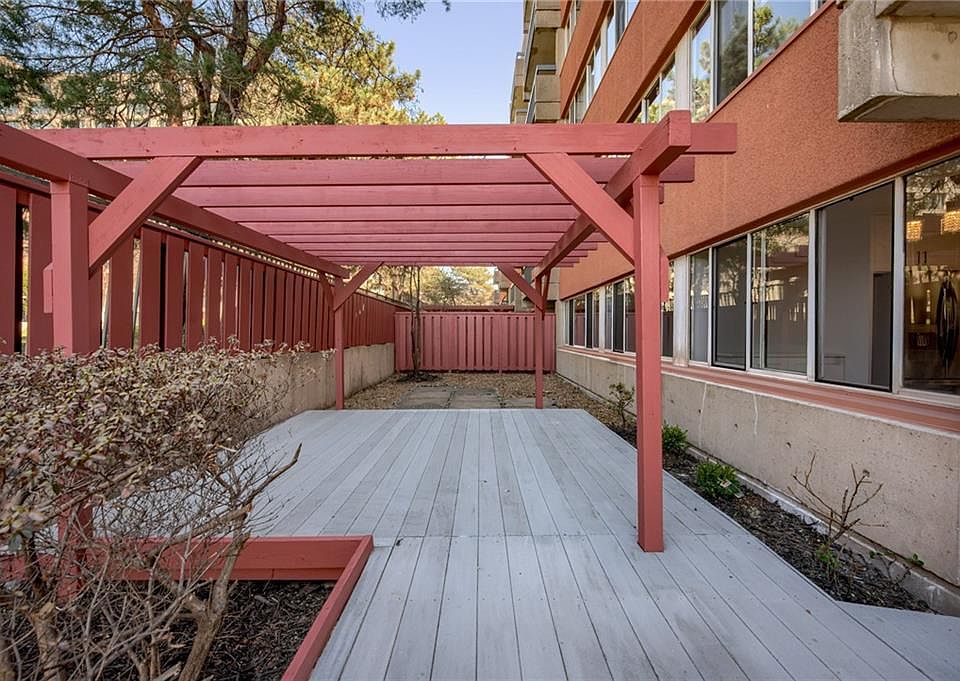 1st image of 2525 Main St APT 208