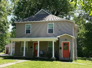 700 W Maple St, Columbus, KS 66725