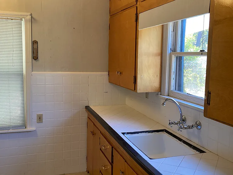 7945 Rogue River Hwy — Photo 5