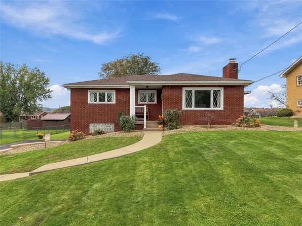 221 Locust Ave, Houston, PA 15342