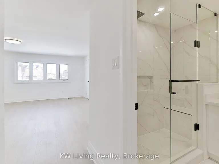 105 Chloe Cres — Photo 15
