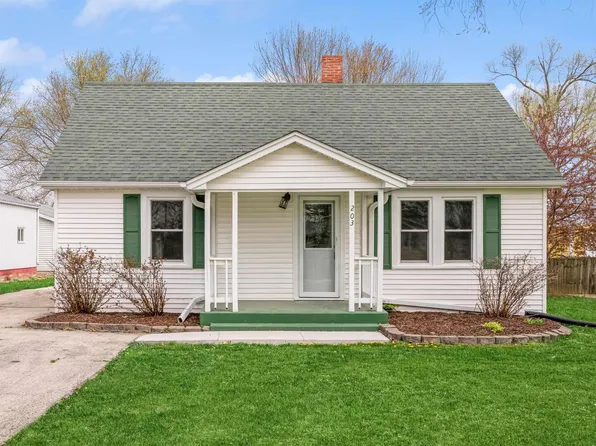203 California Ave, East Galesburg, IL 61430