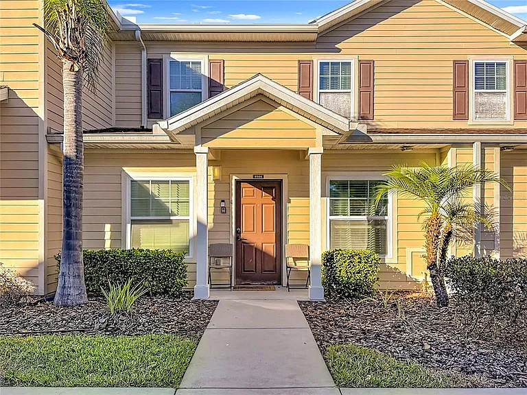 8986 Shine Dr — Photo 2