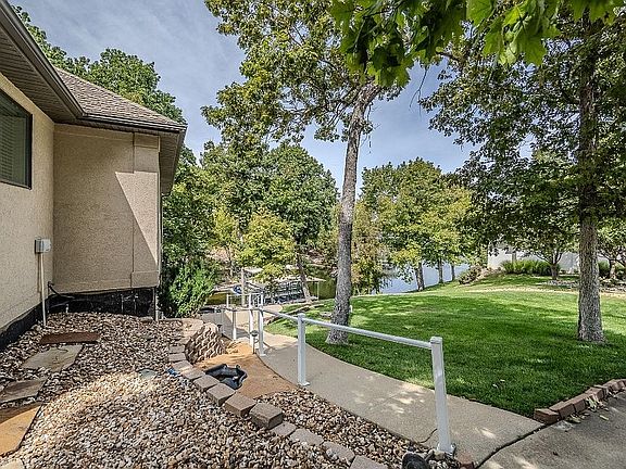 5th image of 135 Greensboro Ct
