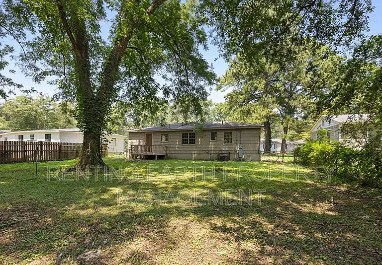 149 Rose Dr — Photo 18