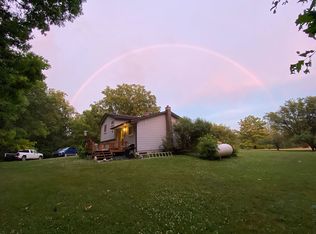 385 Deer Ln, Oxford, MI 48371