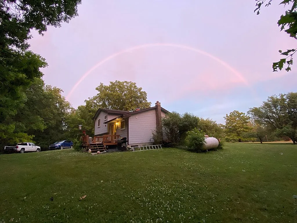 385 Deer Ln photo 1