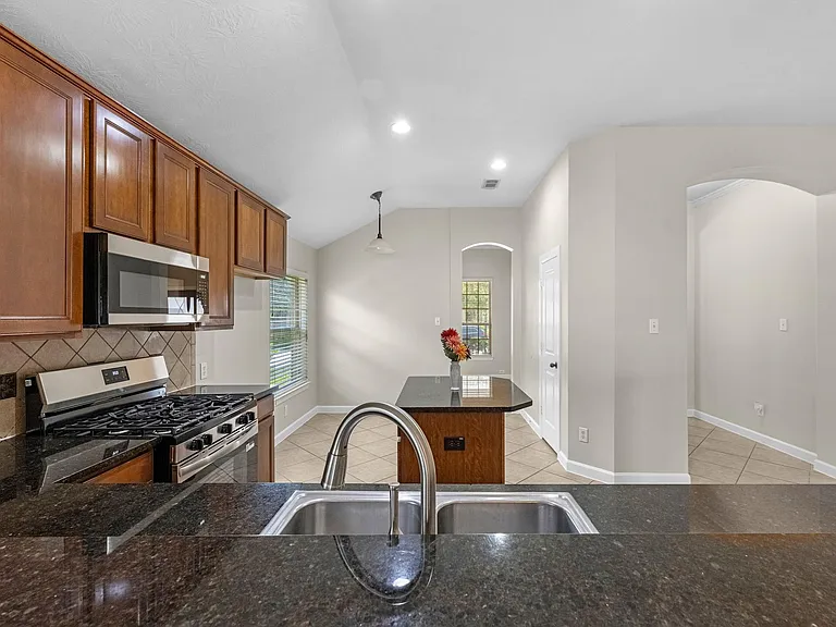 4014 Pinecrest Holw — Photo 15