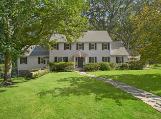 90 White Oak Rd, Fairfield, CT 06825