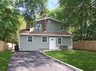 1241 Connetquot Ave, Central Islip, NY 11722