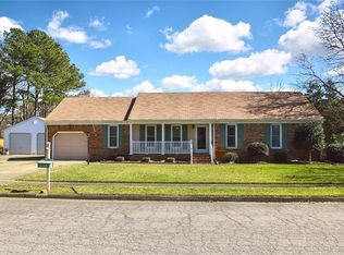 633 Caravelle Dr, Chesapeake, VA 23322