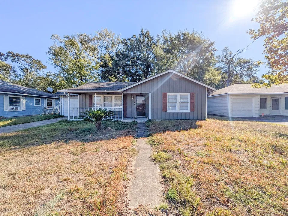 2306 Butler Dr