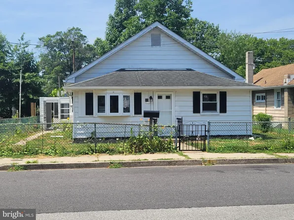 11 Harding Ave, Pennsville, NJ 08070