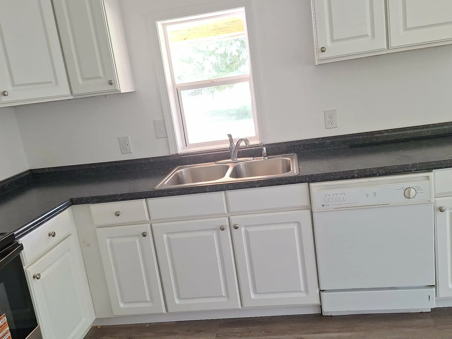 2 bed, 864 sqft, $1,250 — Photo 2