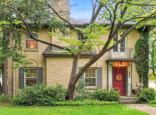 959 Pinecrest Ave SE, East Grand Rapids, MI 49506