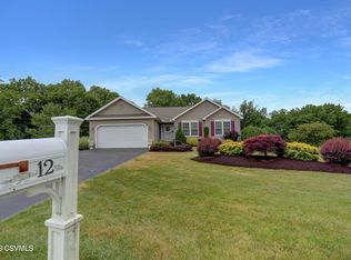 12 Ridgeview Ct, Milton, PA 17847