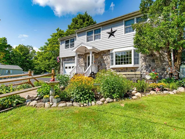 25 Jewel Street, Gorham, NH 03581