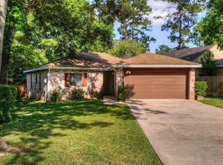 25 Shady Oak Ln, Conroe, TX 77304