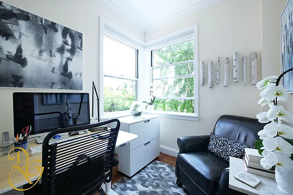 Sold by Dorsa Group | media 45