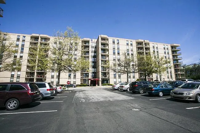 666 W Germantown Pike #1219 — Photo 48