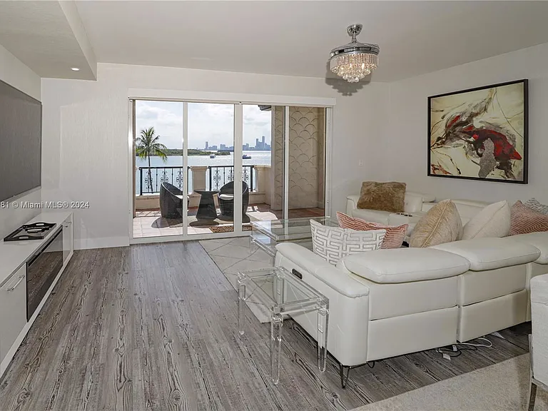 2235 Fisher Island Dr — Photo 8
