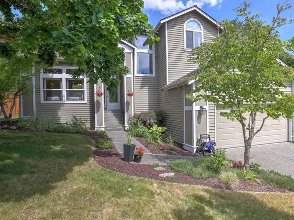 8758 NE 144th Court, Kirkland, WA 98034