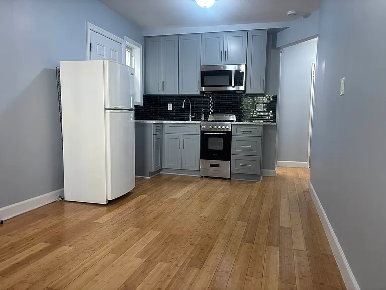 4205 23rd Ave #1 — Photo 2