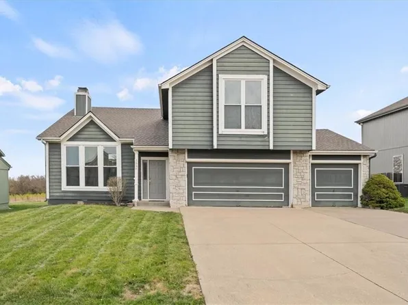 1536 SE 11th St, Lees Summit, MO 64081