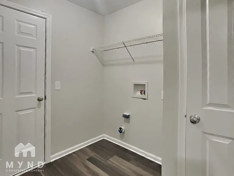 8042 Loveridge Dr — Photo 12