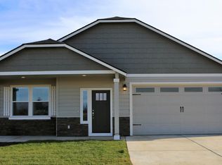 494 NW 31st St, Redmond, OR 97756