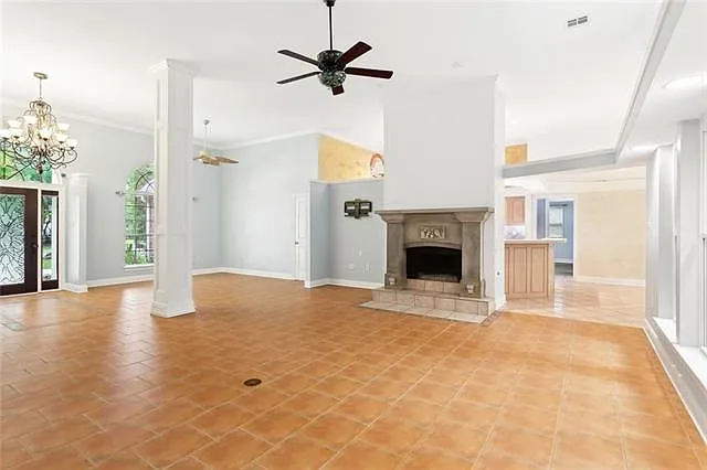 1306 Woodmere Dr — Photo 5