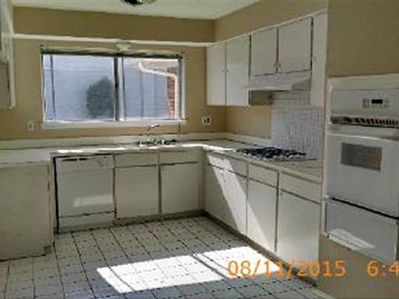 2nd image of 31936 Olde Franklin Dr
