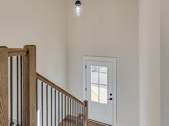 4th image of 119 Lorena Ln