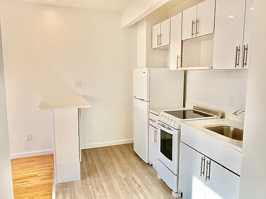 Rented by Highline Residential | media 19