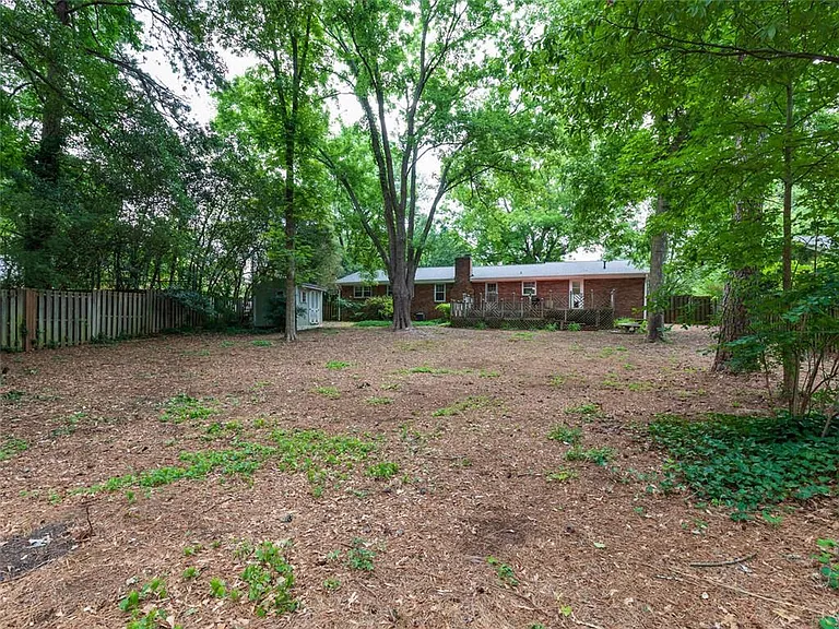 1110 Grimes Bridge Rd — Photo 31