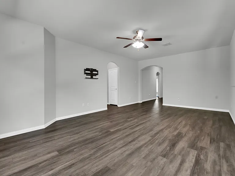 5165 Glen Eden Dr — Photo 3