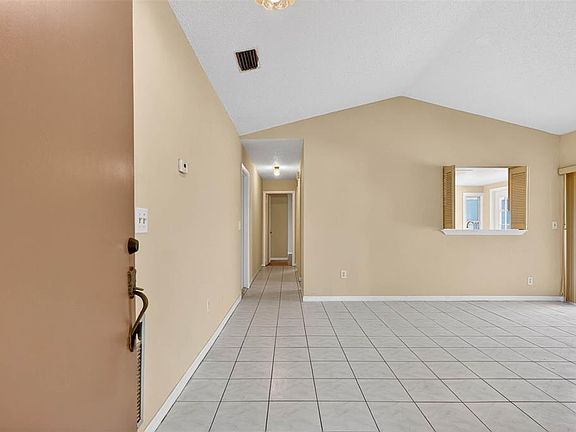 5th image of 4912 Easter Cir #12
