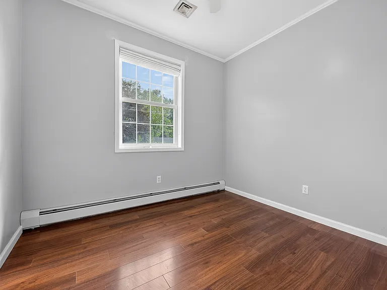 19 Hilltop Pl — Photo 8