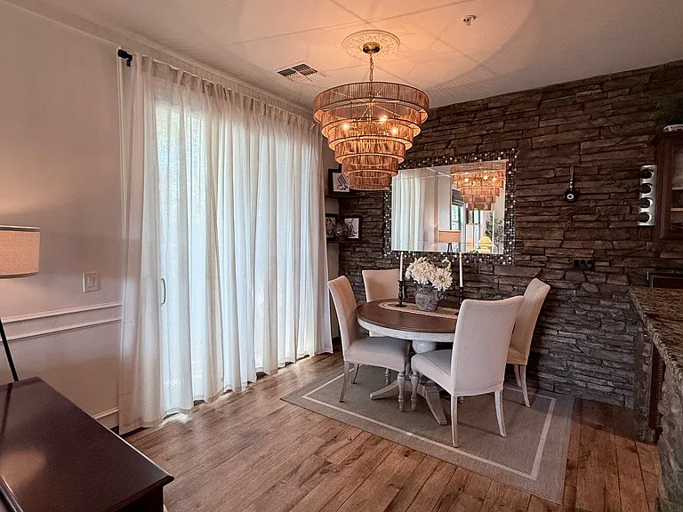 2914 E Dunbar Dr — Photo 7