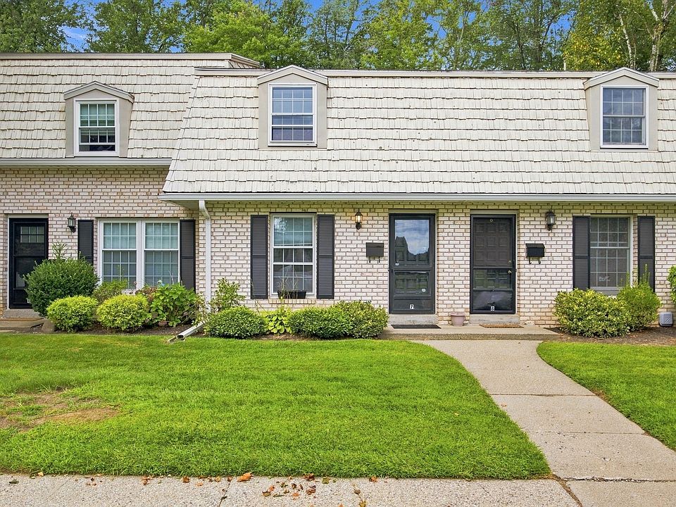 1st image of 7 Corey Colonial