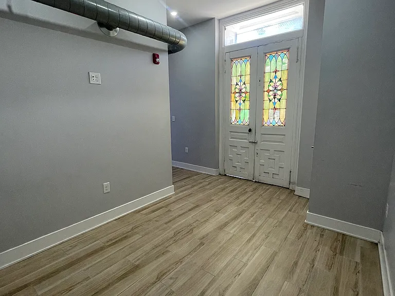 929 Marlborough St #6 — Photo 13