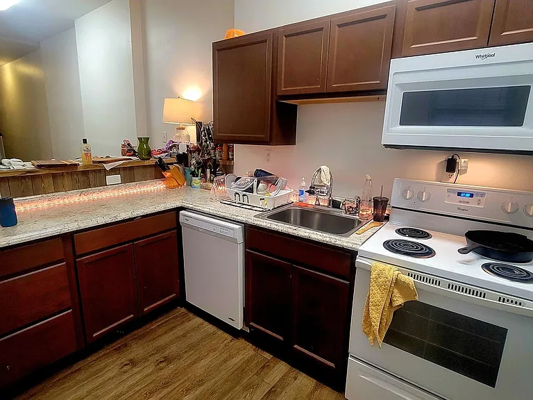 505 W Grace St #A — Photo 15