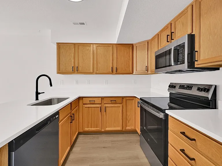 1348 E 6125 S — Photo 9