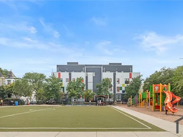 2622 University Pl NW #302, Washington, DC 20009