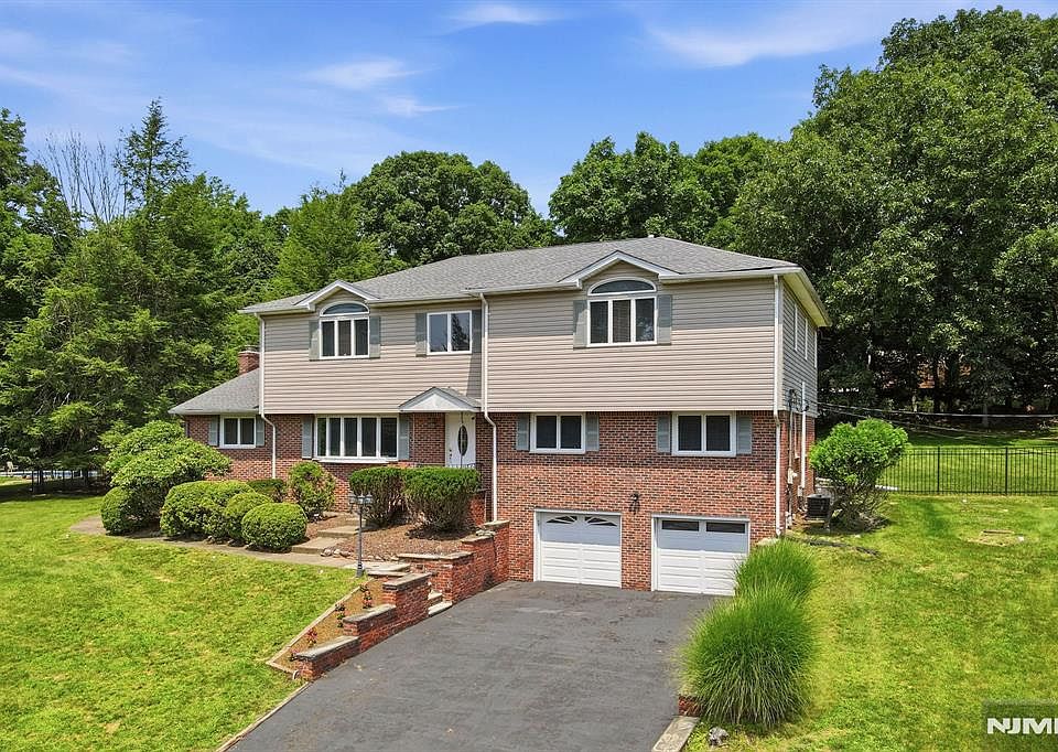 1st image of 39 Fox Hill Road