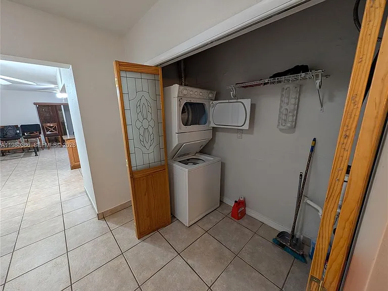 1037 SW 76th Ave #1037 — Photo 9